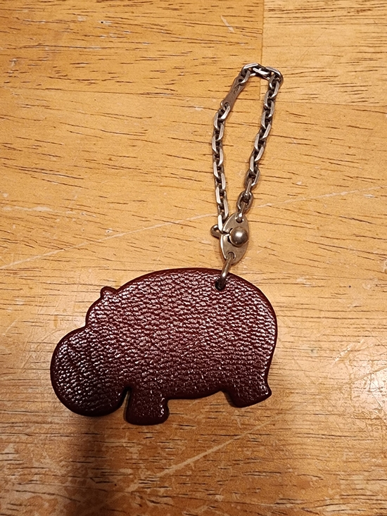 Hermes Accessories - pre-owned Hermès Hippopotamus bag charm made of brown and red leather